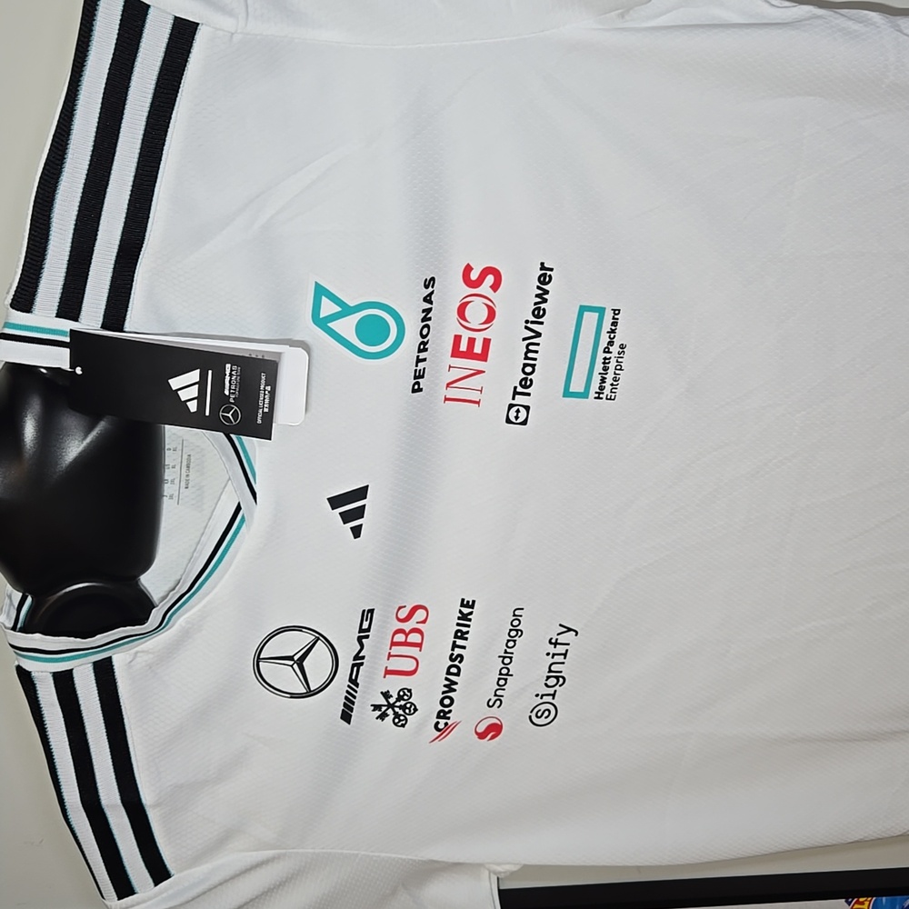 XL Mercedes AMG Petronas Formula 1 Racing Fan Jersey - Picture 4 of 9